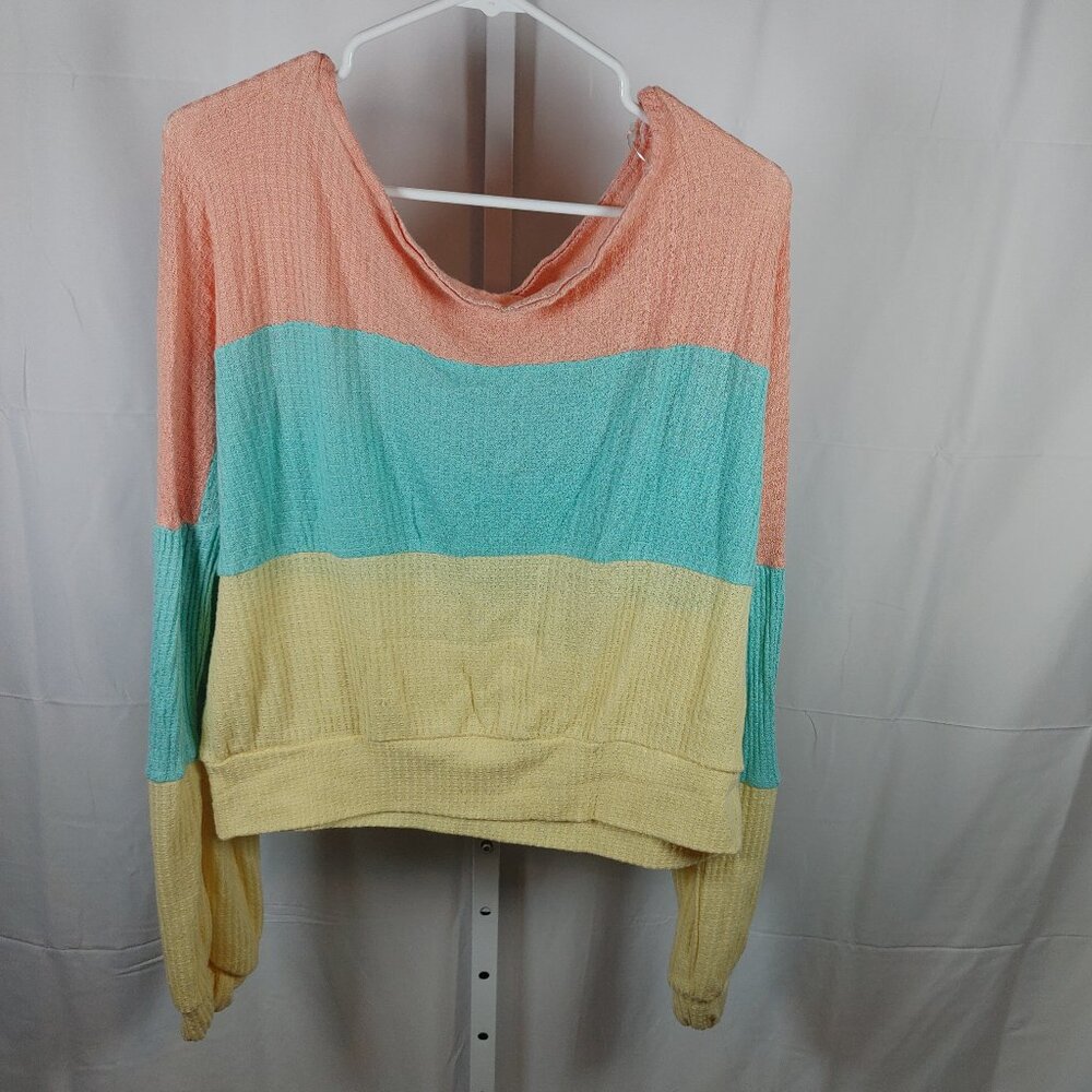 Peach Love California Size M Multi-Color Sweater For Women's